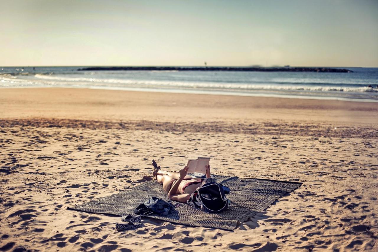 Wom Beach Pod Hotel - A Member Of Brown Hotels Тель-Авів Екстер'єр фото