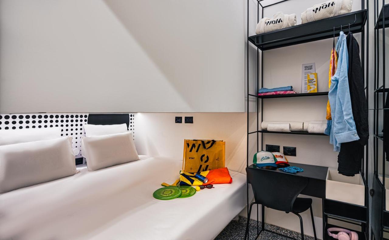 Wom Beach Pod Hotel - A Member Of Brown Hotels Тель-Авів Екстер'єр фото